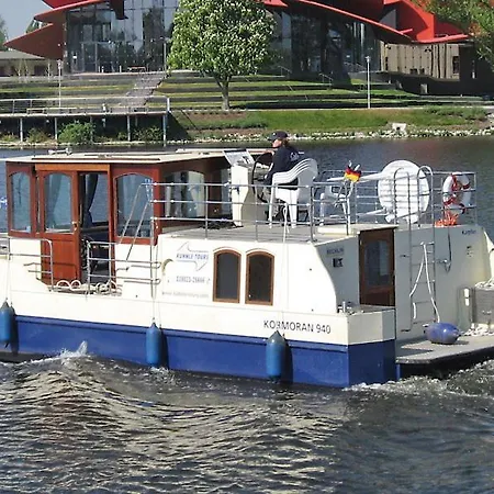 Houseboats At Marina By Kuhnle-tours