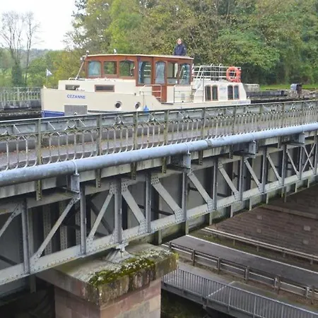 Hausboote In *