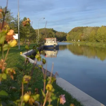 Hausboote In *