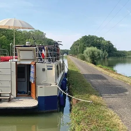 Houseboats At Marina By Kuhnle-tours *